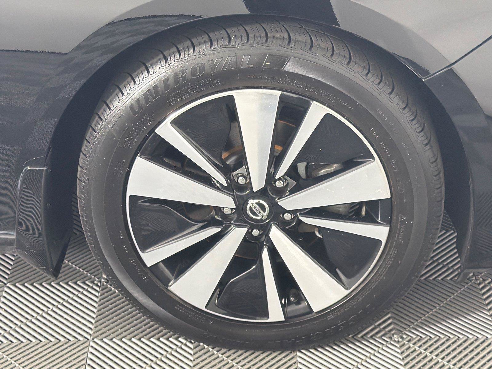 Used 2020 Nissan Altima 2.5 SV FWD image 12
