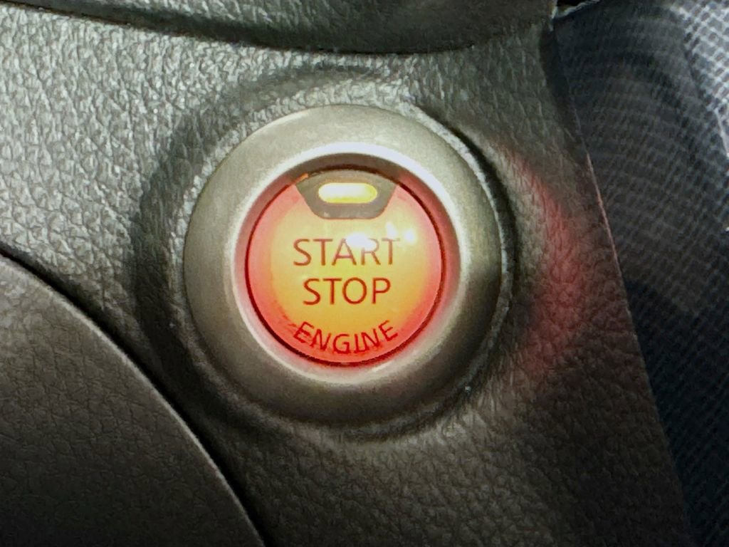 Used 2019 Nissan Sentra SR FWD image 10