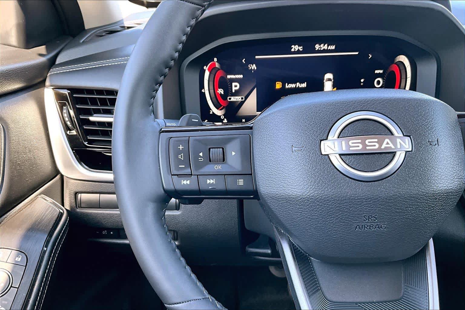 Certified 2025 Nissan Rogue SL AWD/4WD image 19