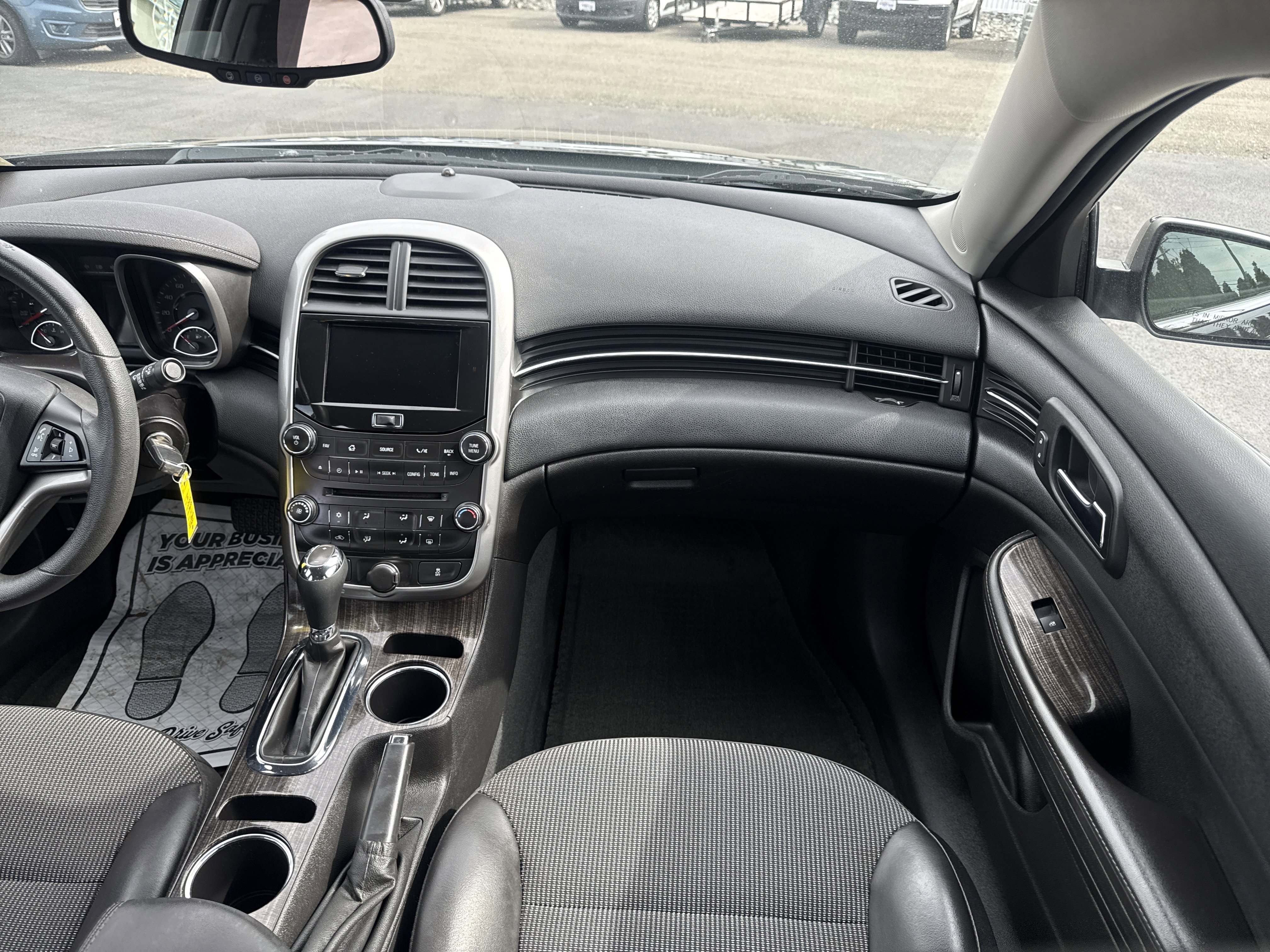 Used 2015 Chevrolet Malibu LT image 12