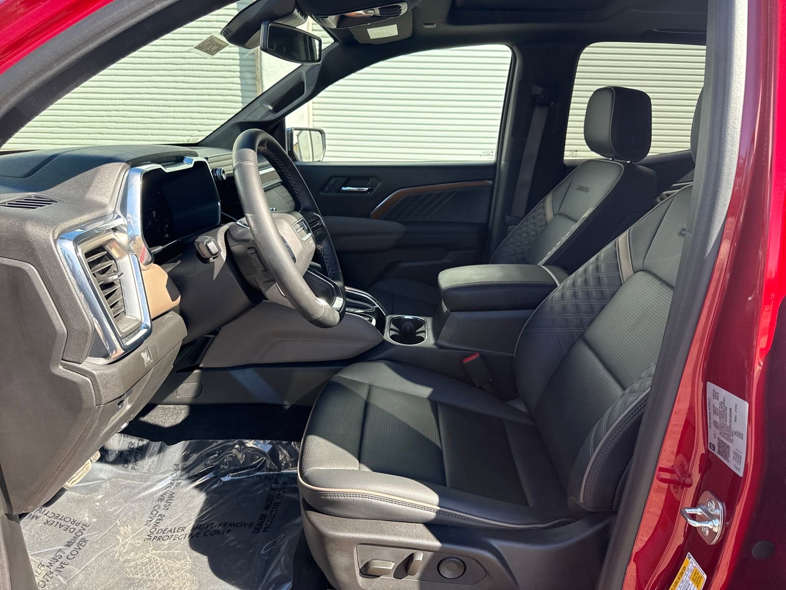 Used 2025 GMC Canyon Denali image 9