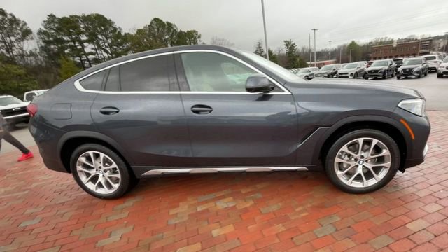 Used 2022 BMW X6 xDrive40i w/ Executive Package image 2