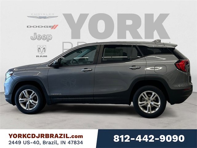 Used 2021 GMC Terrain SLE image 2