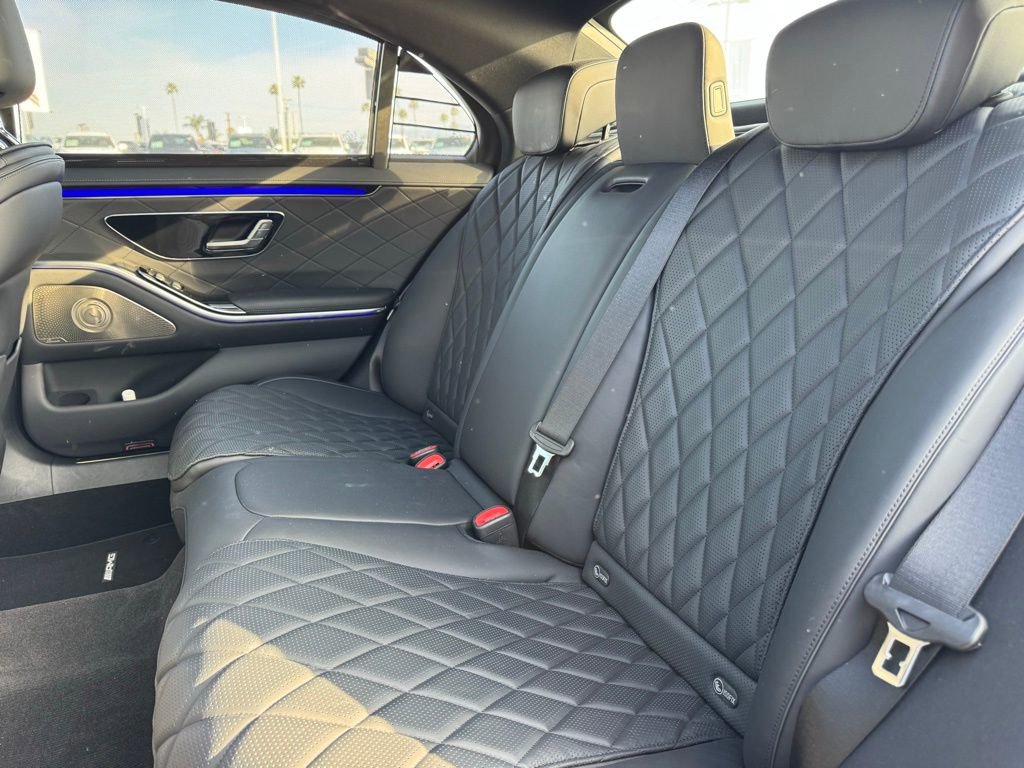 Used 2022 Mercedes-Benz S 580 4MATIC Sedan image 4