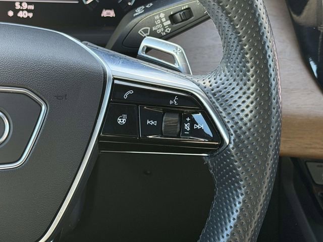 Used 2022 Audi e-tron GT Premium Plus image 12