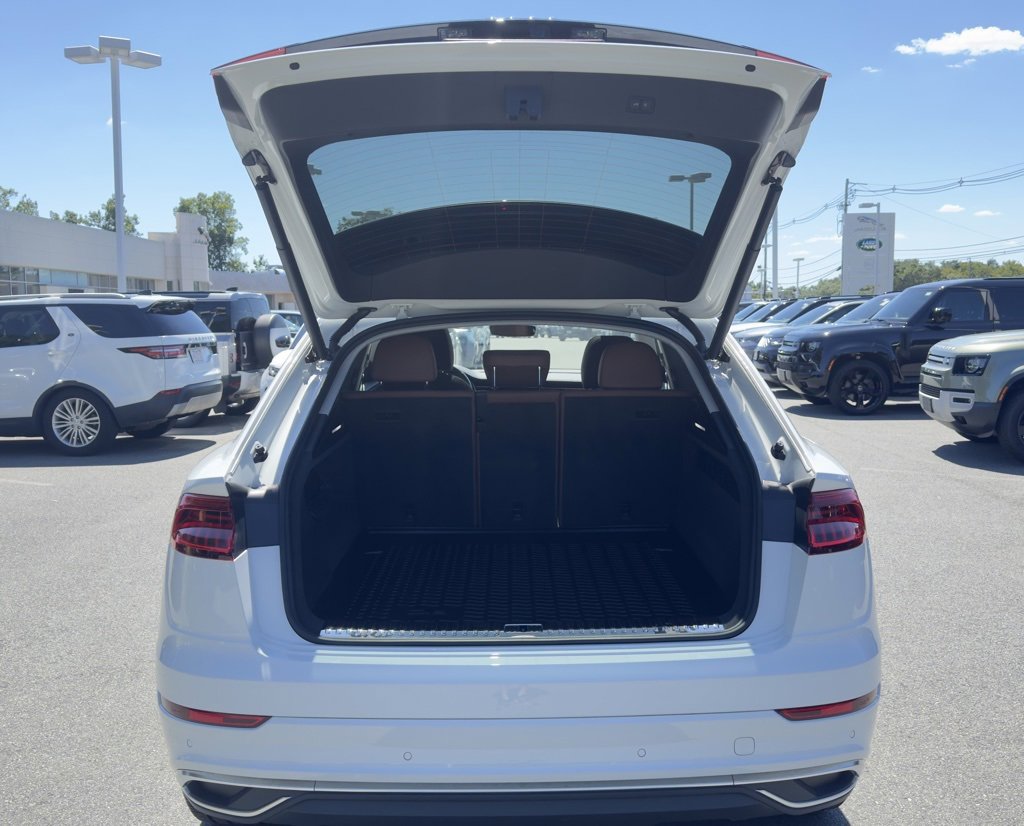 Used 2023 Audi Q8 Premium w/ Convenience Package image 5