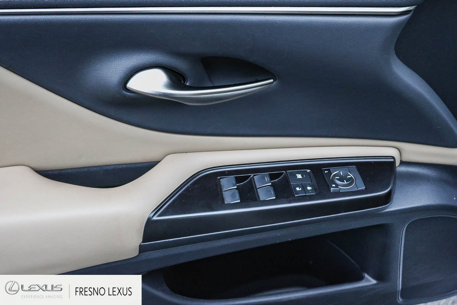 Used 2019 Lexus ES 300h image 23