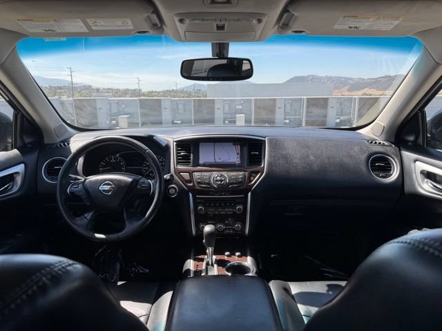 Used 2016 Nissan Pathfinder Platinum AWD/4WD image 13