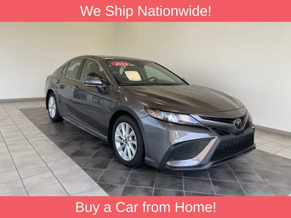 Used 2024 Toyota Camry SE FWD image 1