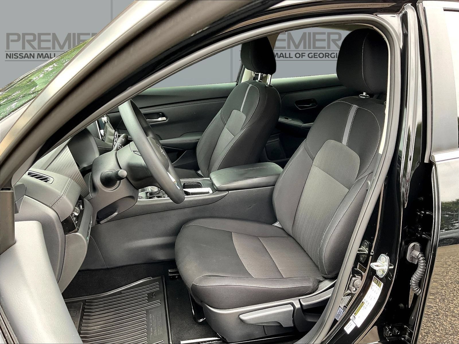 Certified 2025 Nissan Sentra SV FWD image 22