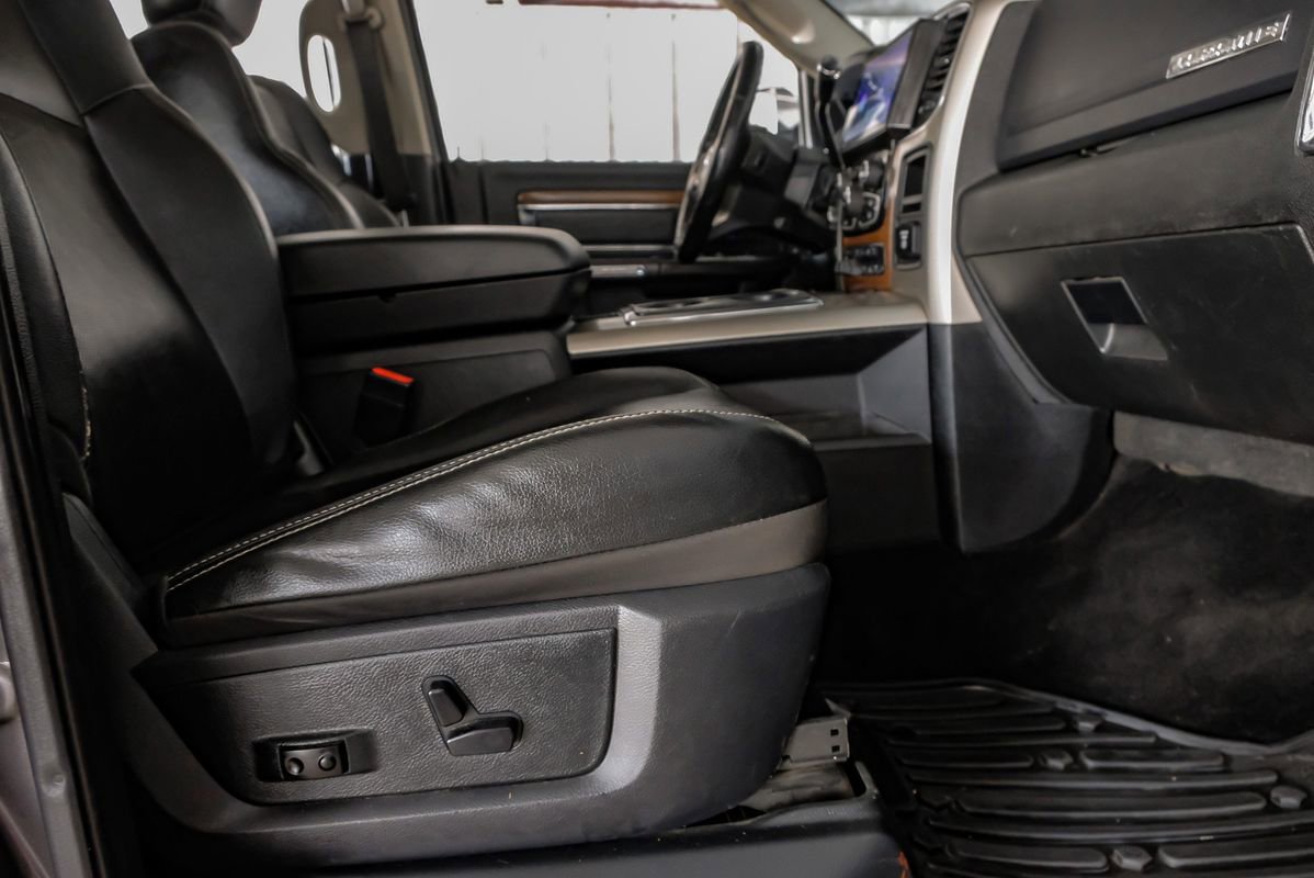 Used 2014 RAM 2500 Laramie w/ Convenience Group image 32