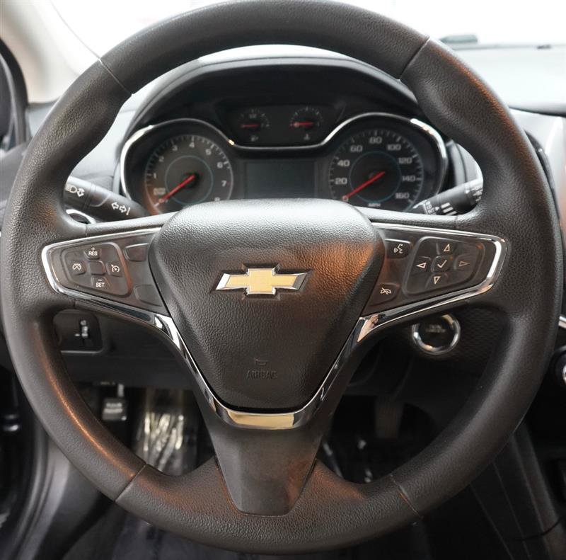 Used 2017 Chevrolet Cruze LT w/ Convenience Package FWD image 12