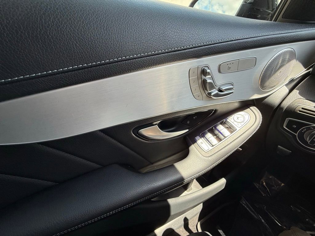 Used 2023 Mercedes-Benz GLC 300 4MATIC Coupe image 20