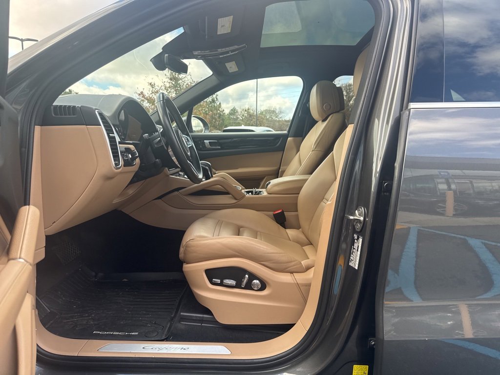 Used 2021 Porsche Cayenne E-Hybrid image 9