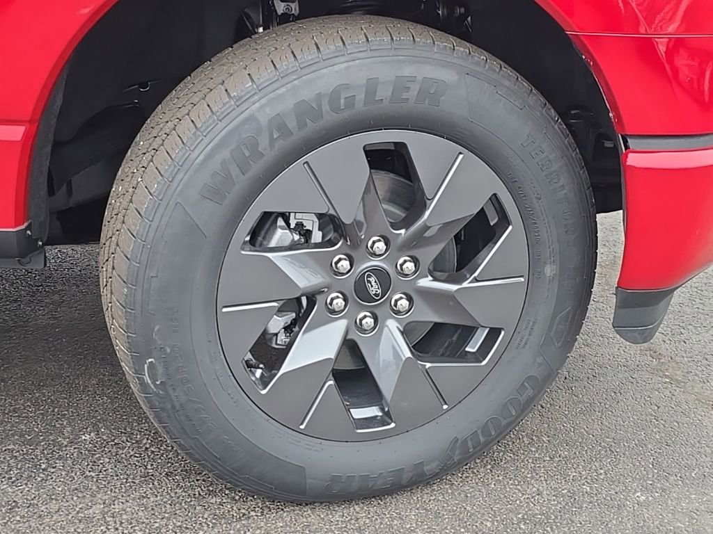 New 2025 Ford F150 Lightning Flash AWD/4WD image 57