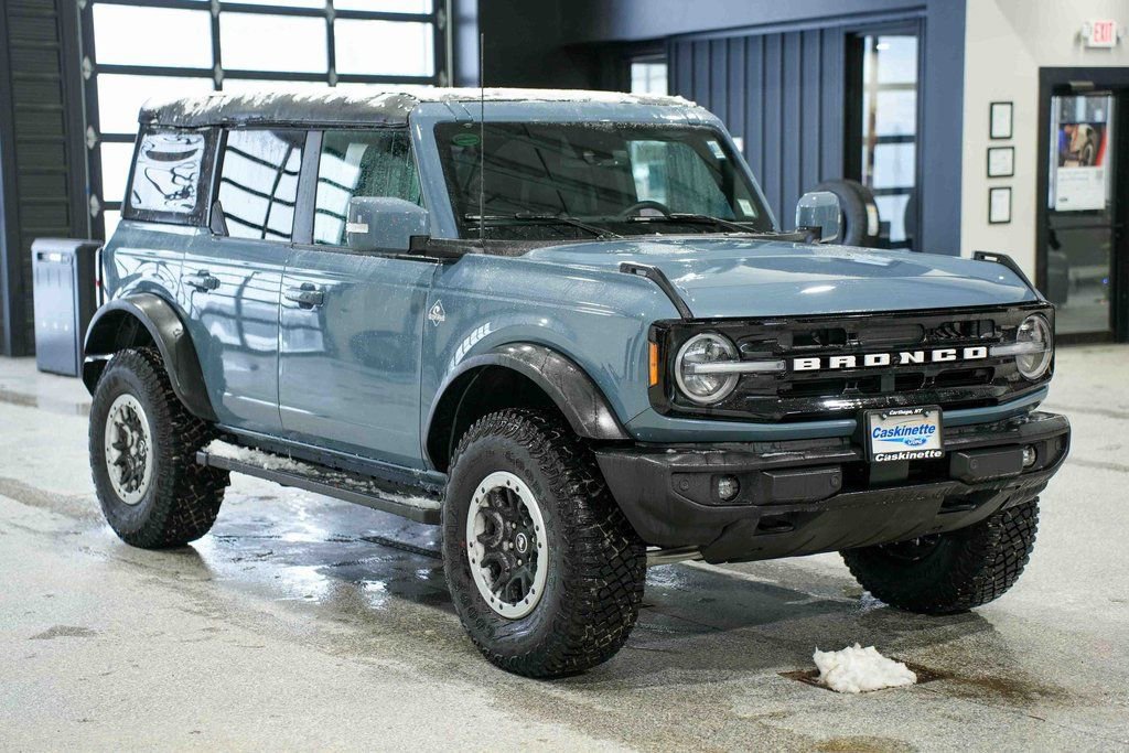Used 2024 Ford Bronco Outer Banks w/ Sasquatch Package image 3