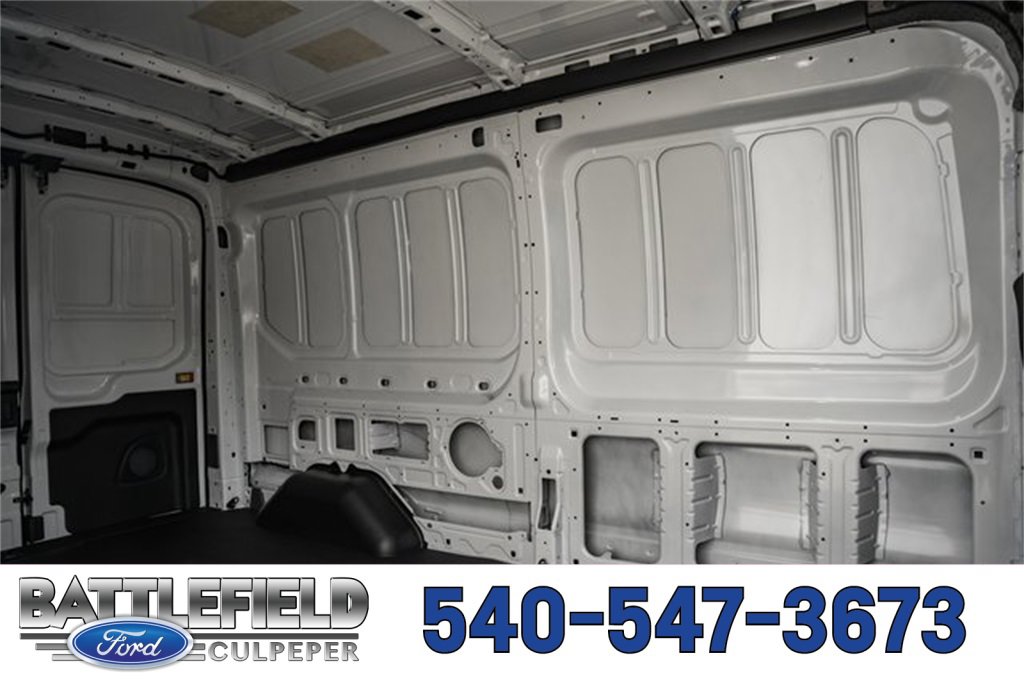 New 2025 Ford Transit 250 148 Medium Roof image 26