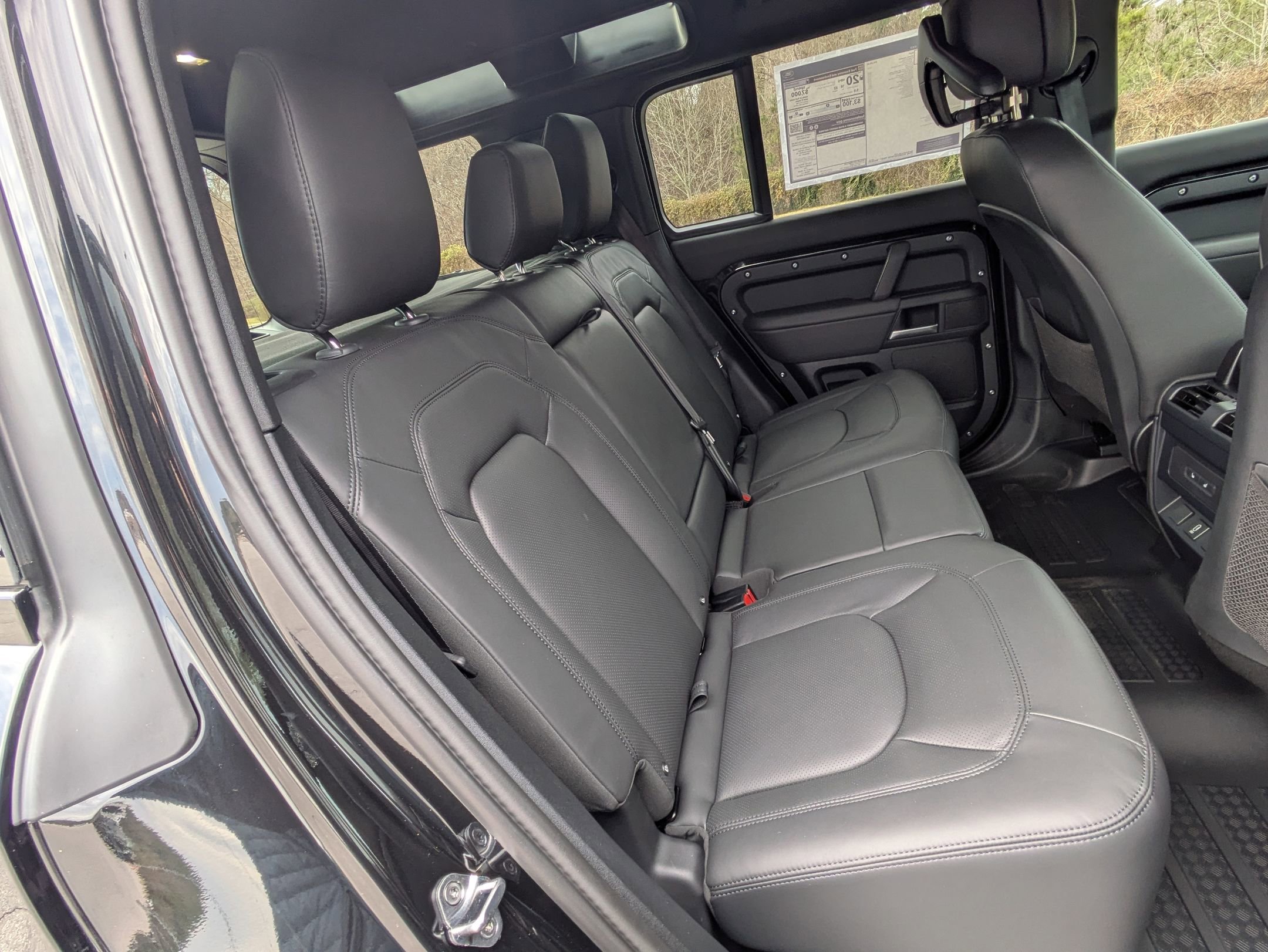 New 2026 Land Rover Defender 110 X-Dynamic SE image 29