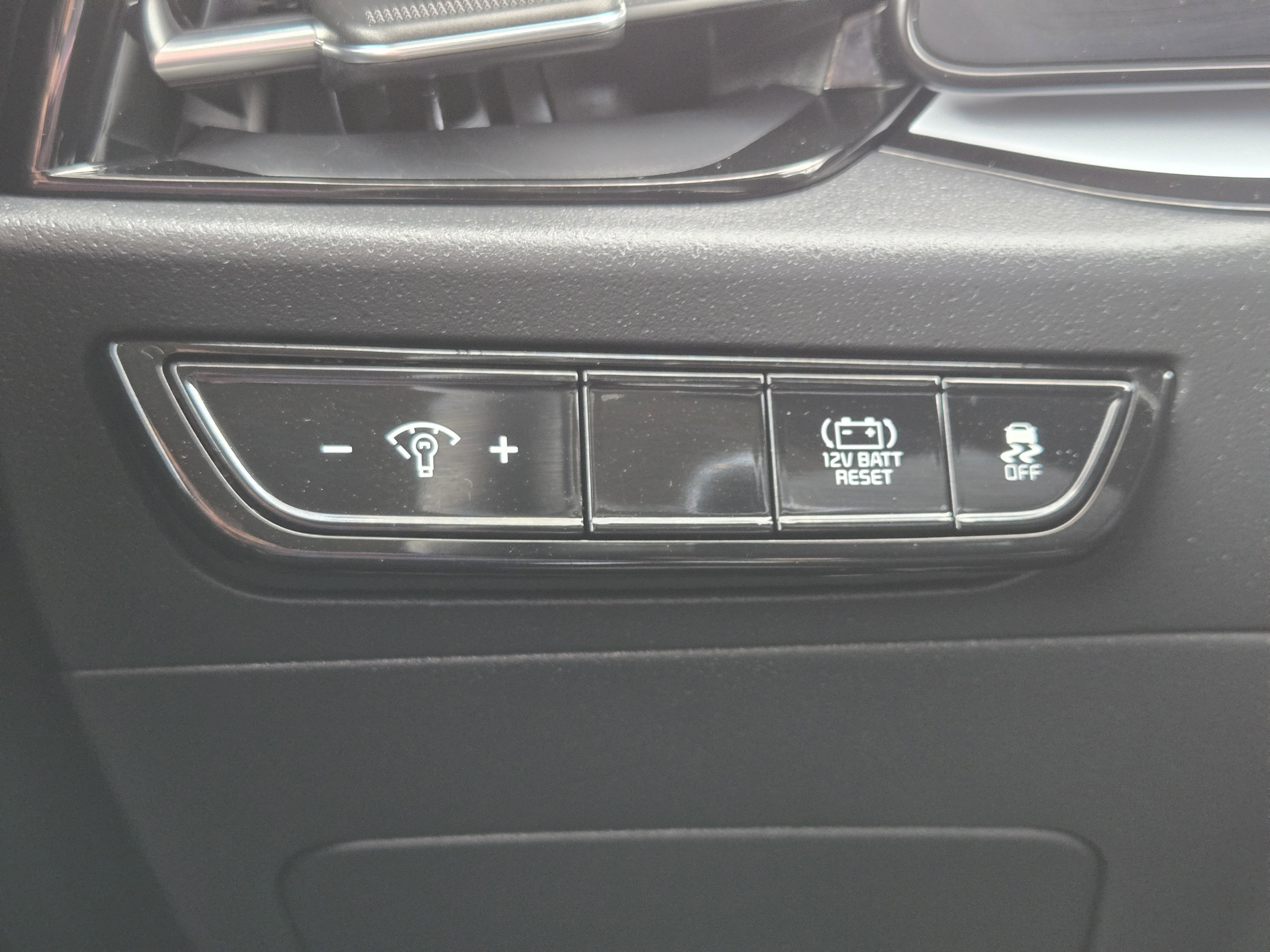 Used 2024 Kia Niro EX Touring FWD image 16