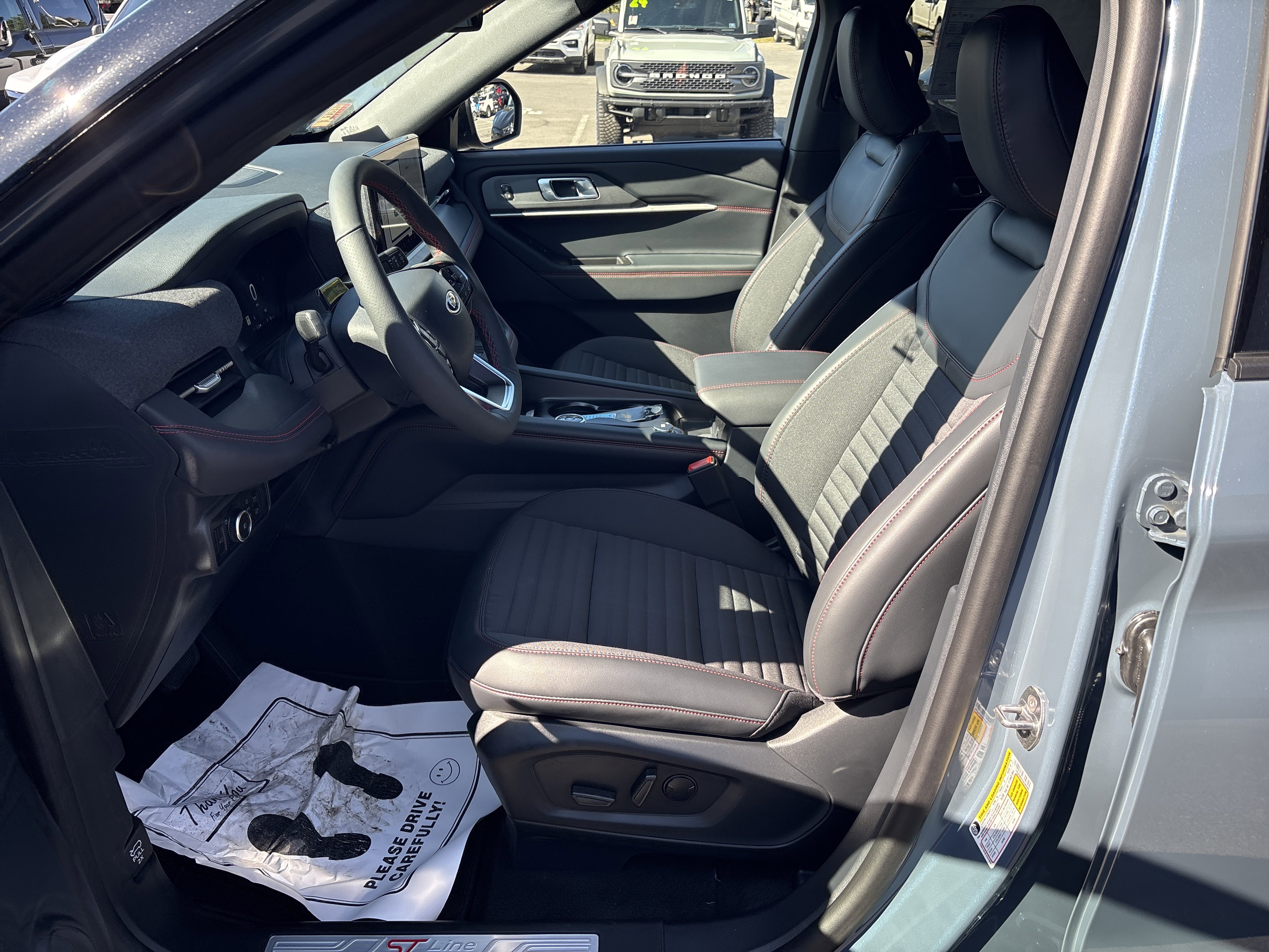 New 2025 Ford Explorer ST-Line image 12