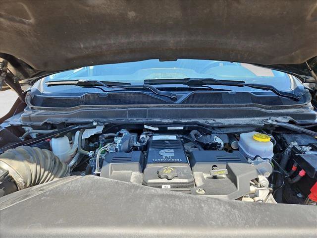 Used 2024 RAM 2500 Laramie w/ Safety Group AWD/4WD image 29