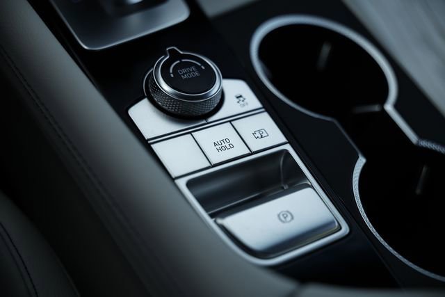 New 2025 Genesis G70 2.5T image 40