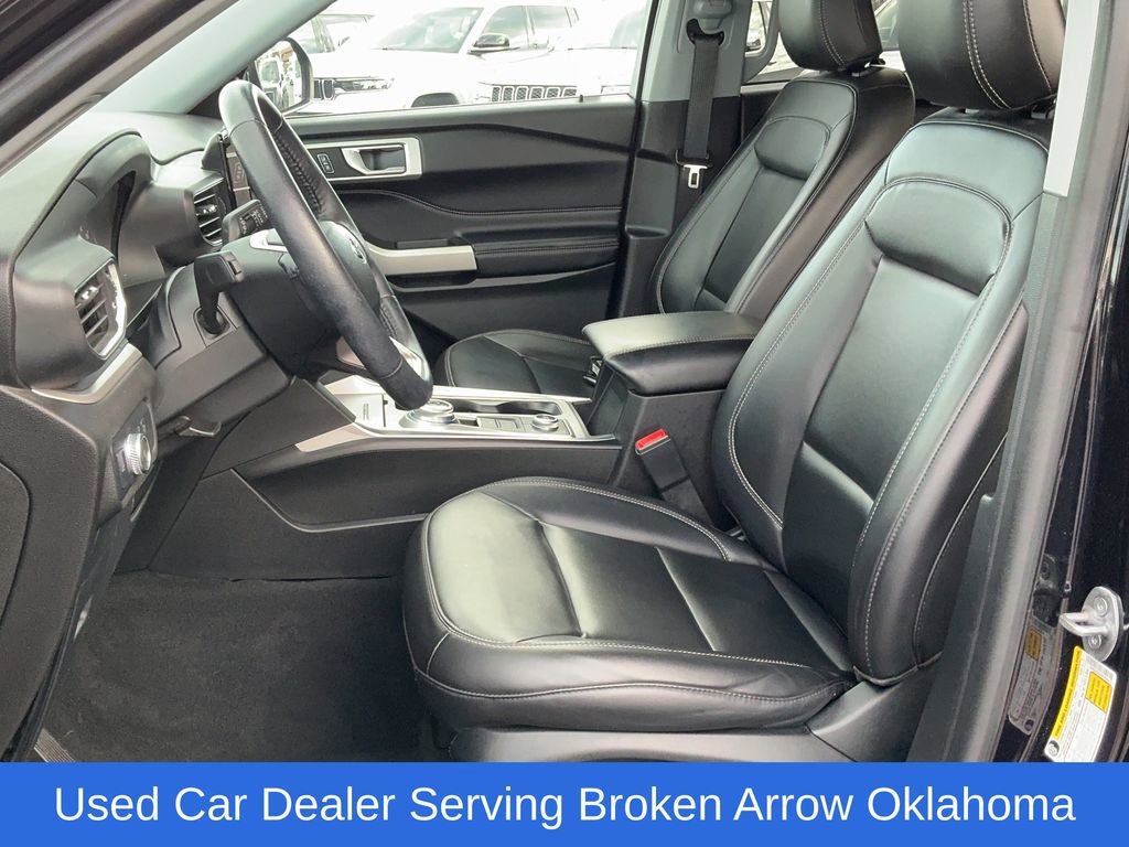 Used 2022 Ford Explorer XLT w/ Equipment Group 202A image 7