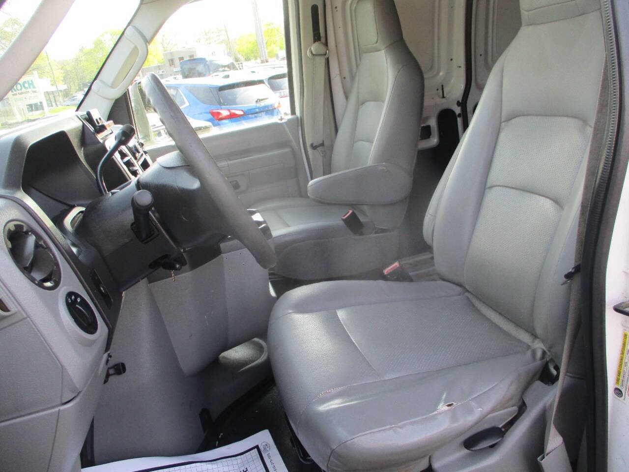Used 2011 Ford E-250 and Econoline 250 w/ PWR Group image 7
