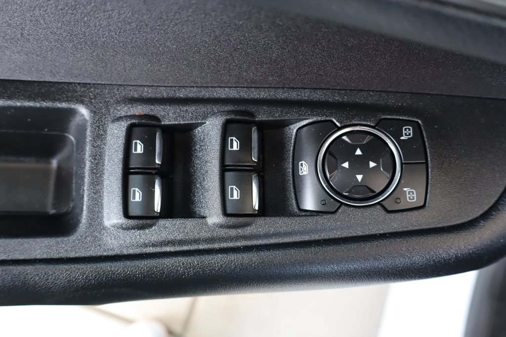 Used 2016 Ford Edge SE FWD image 14