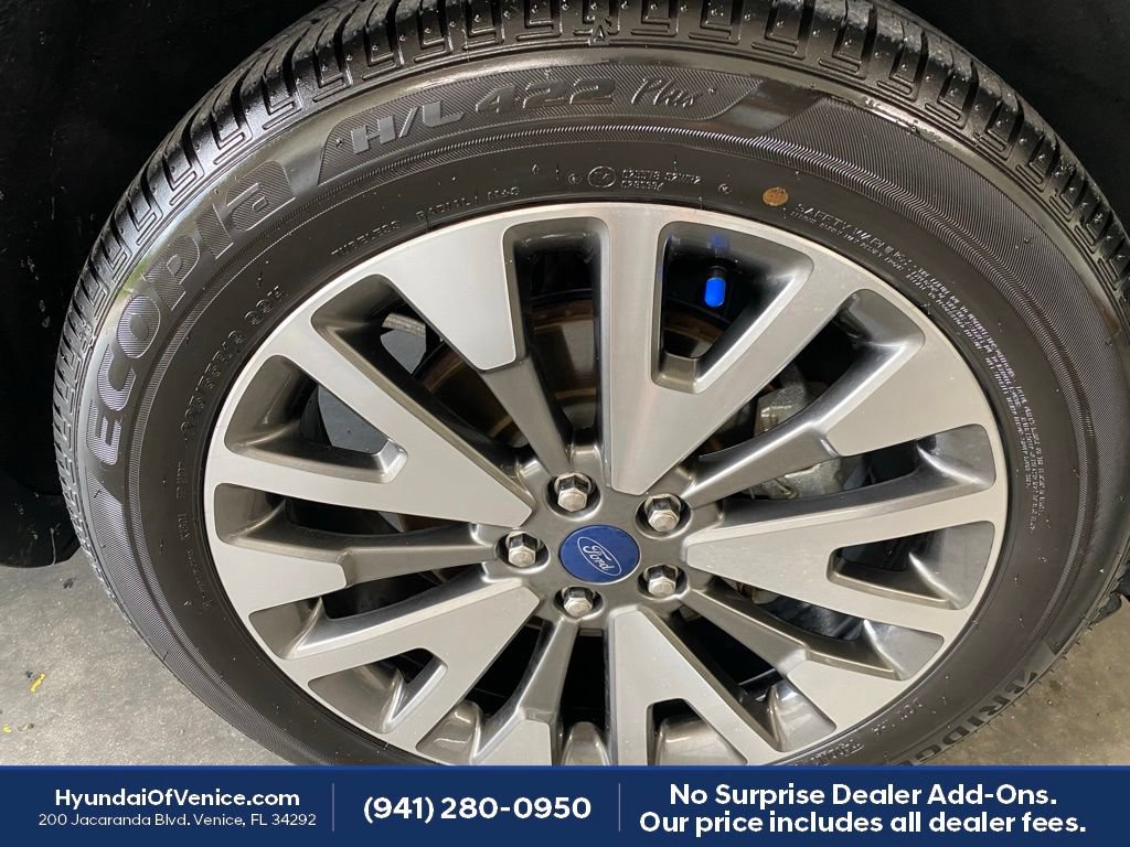Used 2020 Ford Escape Titanium w/ Titanium Premium Package 2.0 AWD/4WD image 26