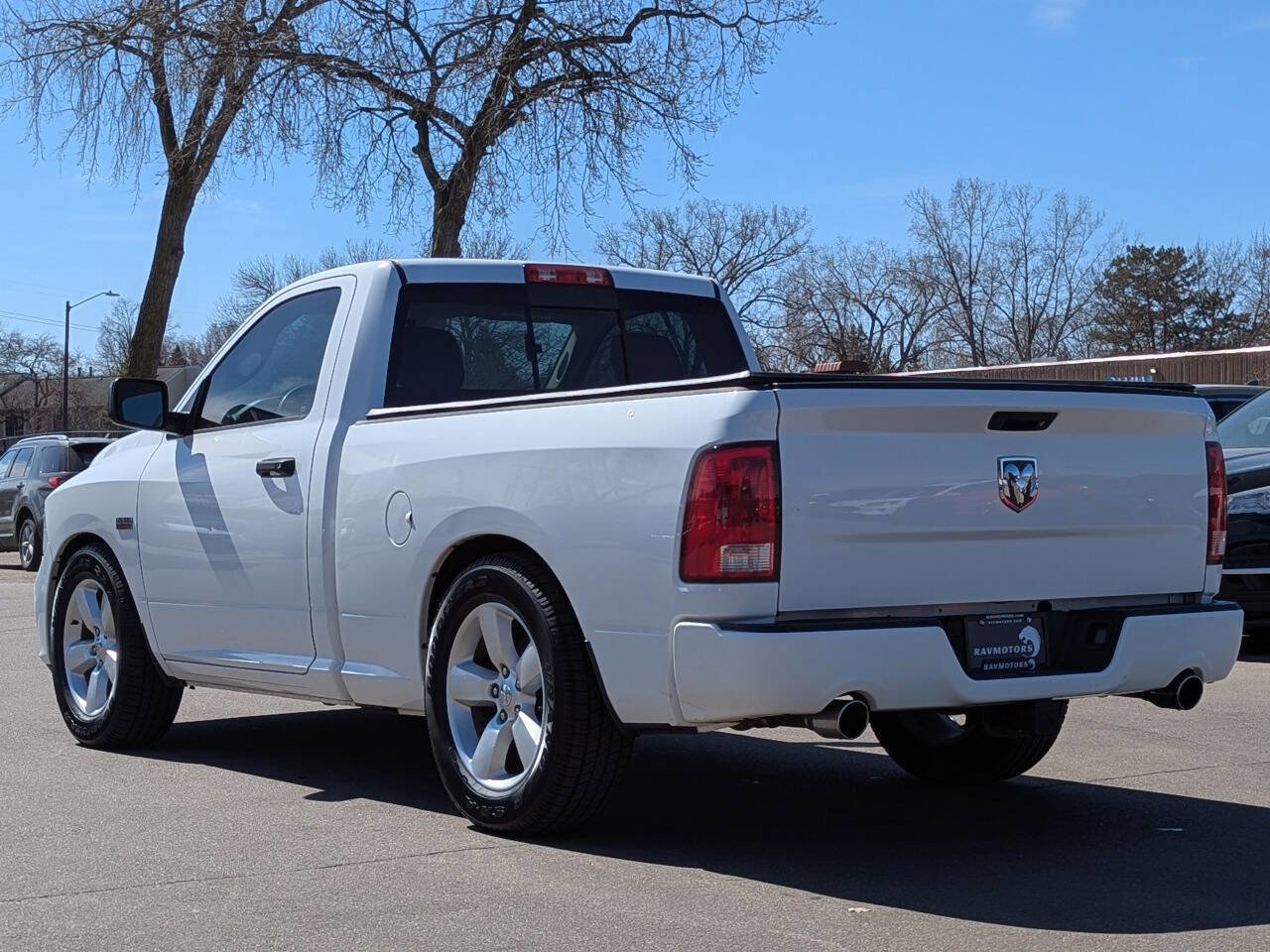 Used 2014 RAM 1500 Express RWD image 10