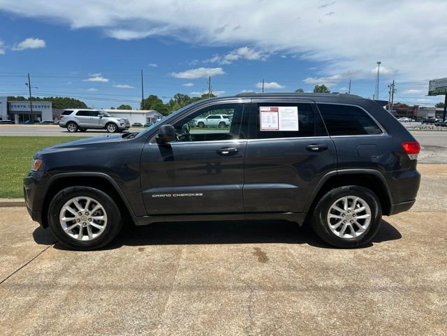 Used 2014 Jeep Grand Cherokee Laredo w/ 18" Wheel & 8.4" Radio Group RWD image 4