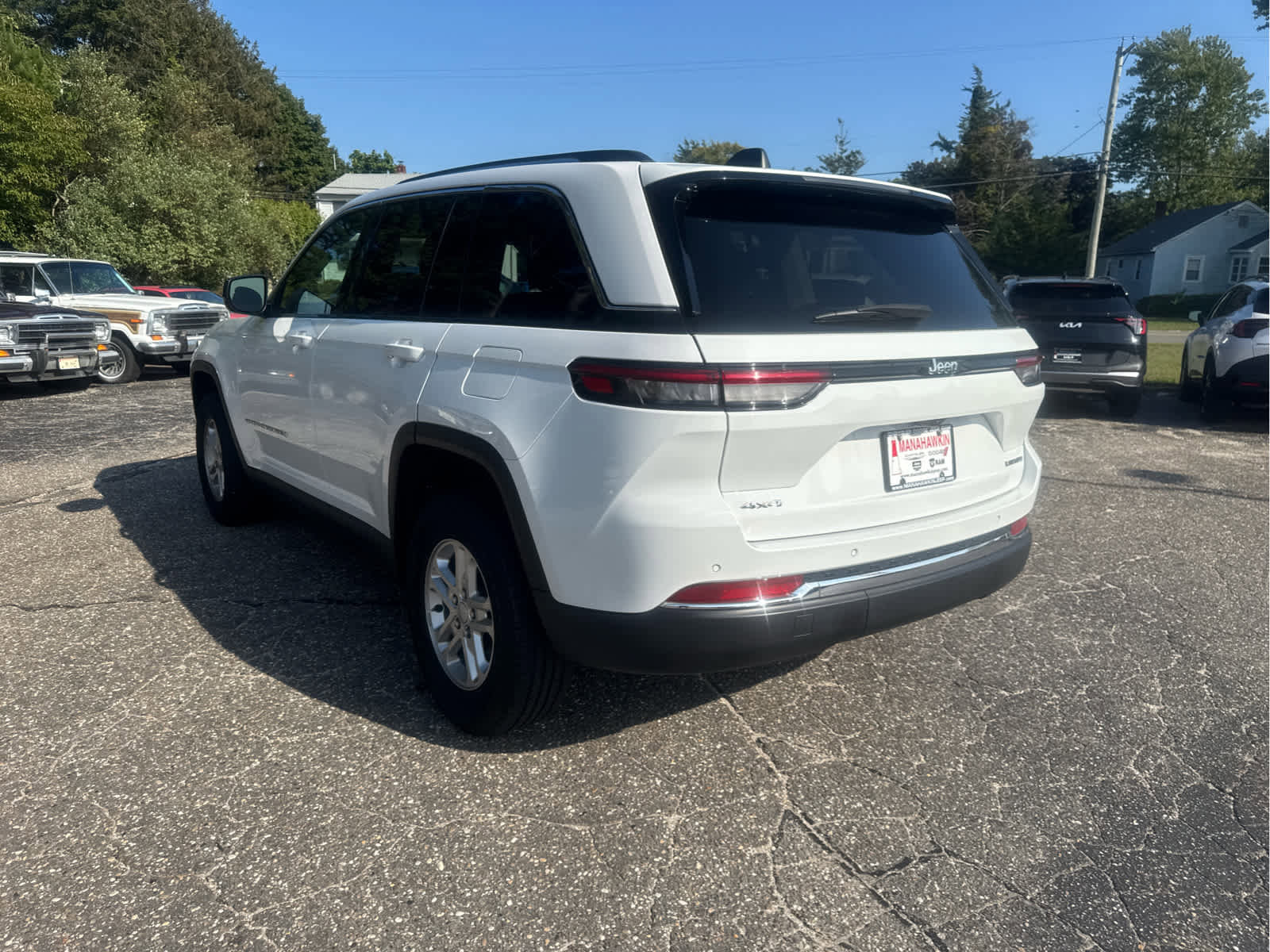 Certified 2023 Jeep Grand Cherokee Laredo image 7