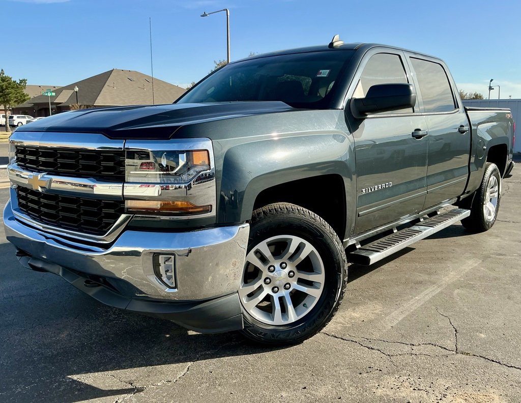 Used 2018 Chevrolet Silverado 1500 LT w/ All Star Edition image 3