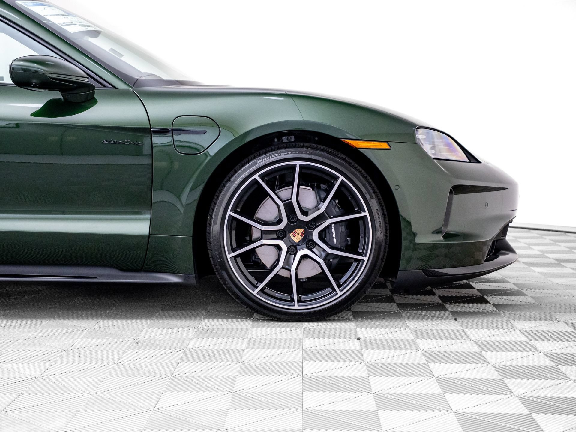 New 2026 Porsche Taycan AWD/4WD image 36