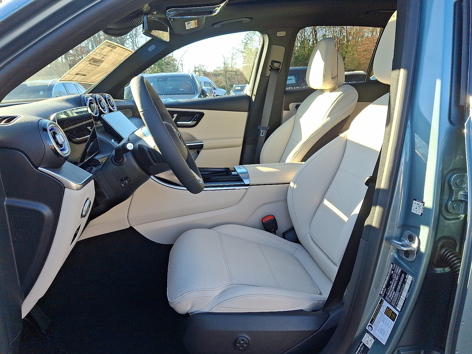 Used 2026 Mercedes-Benz GLC 300 4MATIC image 8