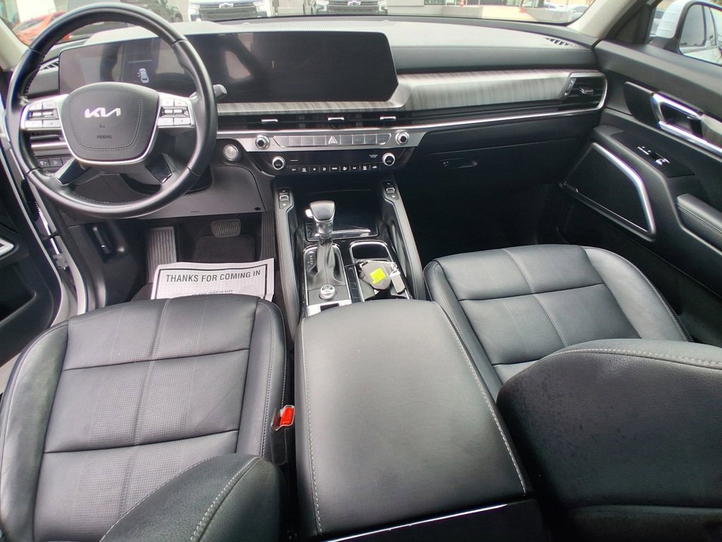 Used 2023 Kia Telluride EX w/ EX Captain's Chair Package image 14