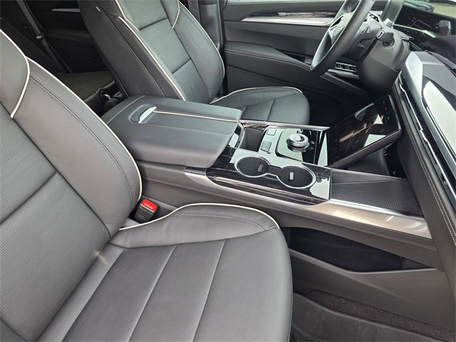 Used 2026 Cadillac Escalade Sport w/ Touring Package image 11