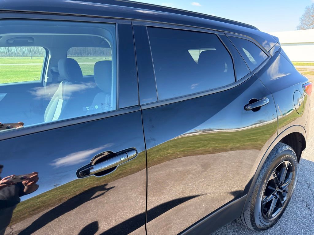 Used 2023 Chevrolet Blazer LT w/ Midnight/Sport Edition image 11