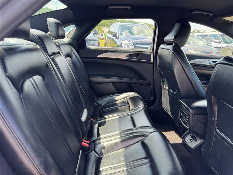 Used 2020 Lincoln MKZ FWD image 17