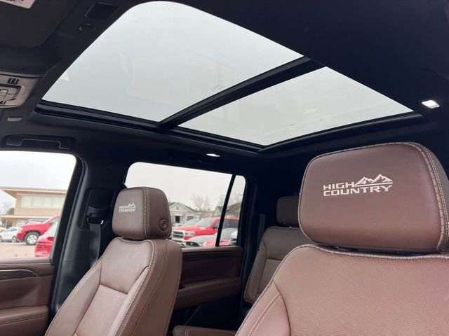 Used 2024 Chevrolet Suburban High Country image 22