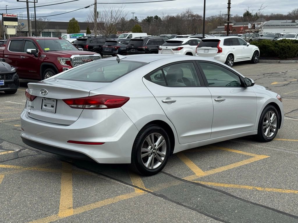 Used 2017 Hyundai Elantra SE FWD image 6