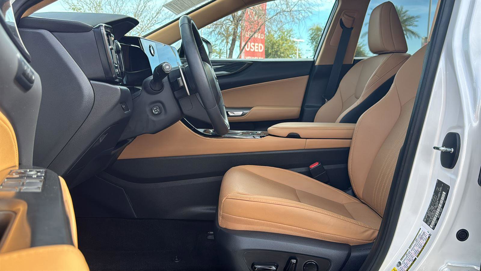 Used 2025 Lexus NX 350h AWD w/ Premium Package image 26