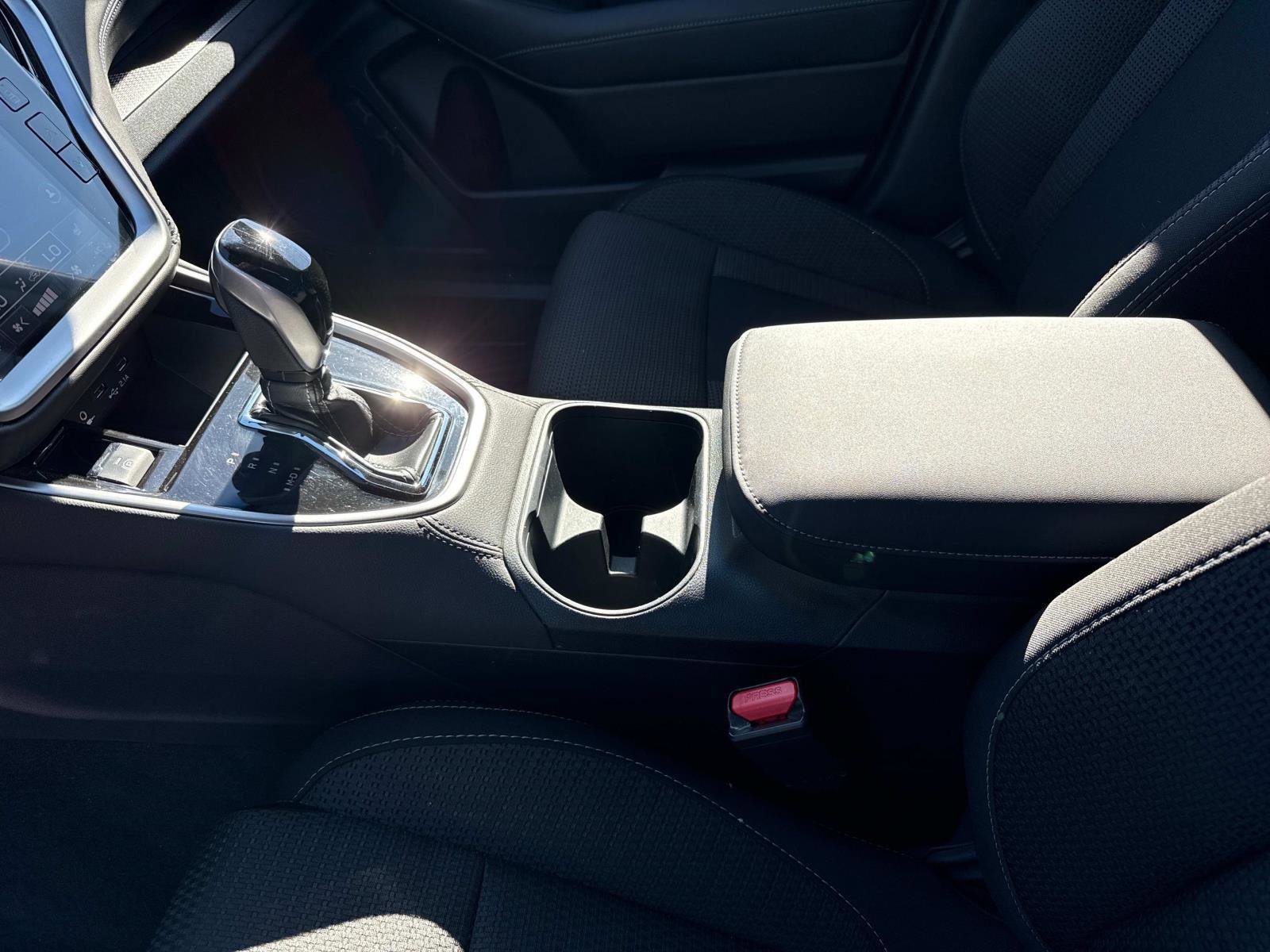 Used 2022 Subaru Outback Premium image 15