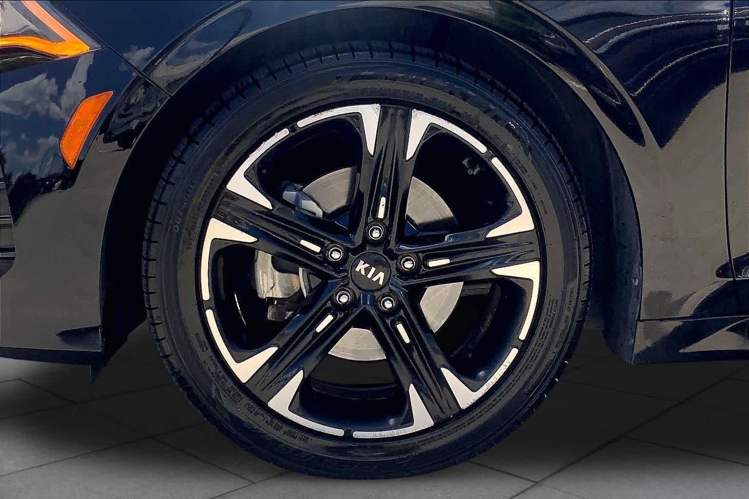 Used 2021 Kia K5 GT-Line FWD image 11