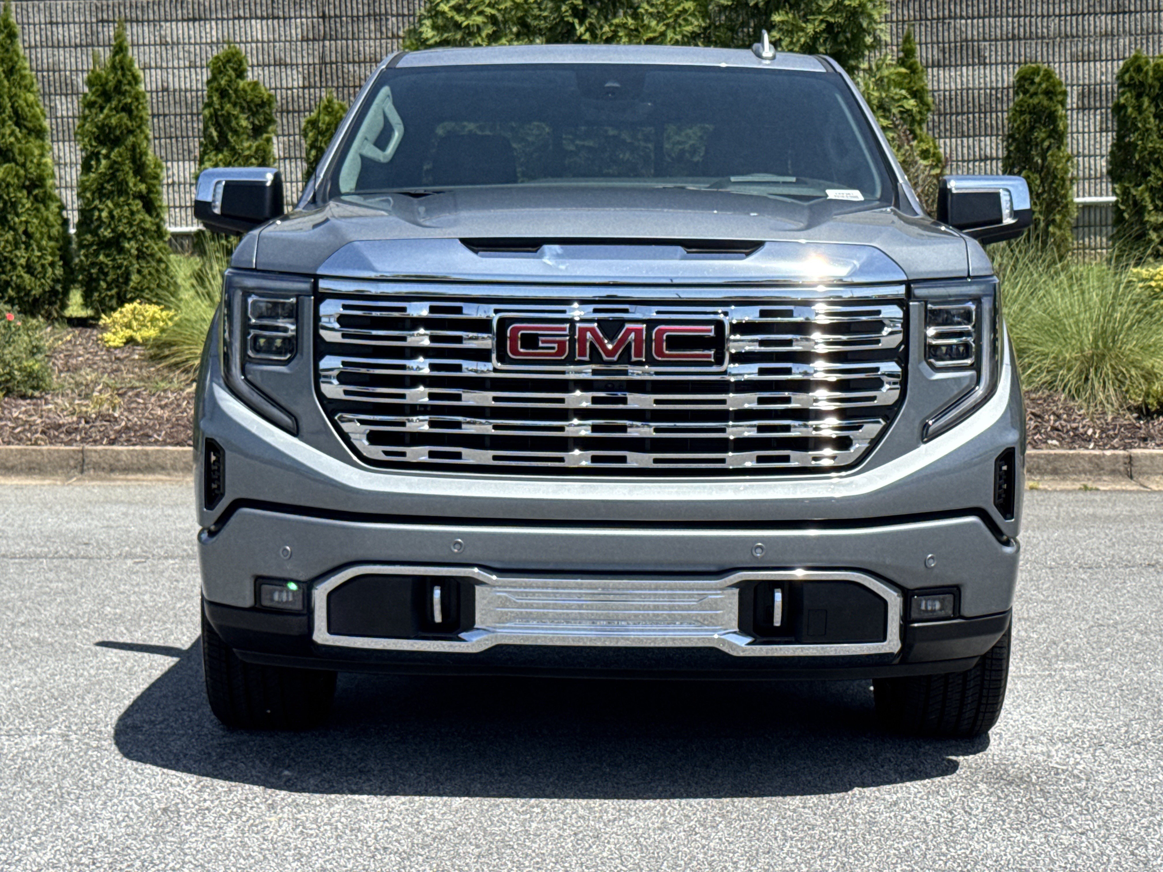New 2026 GMC Sierra 1500 Denali w/ Denali Reserve Package AWD/4WD image 3