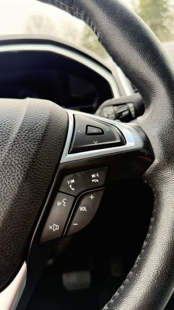 Used 2016 Ford Edge Titanium w/ Technology Package image 21