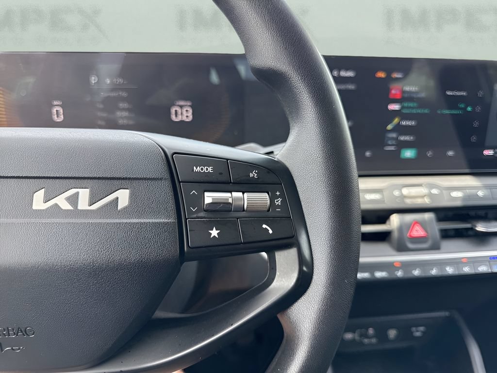 Used 2025 Kia K4 FWD image 14