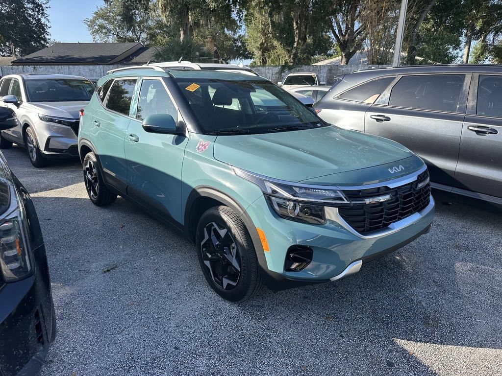 Certified 2025 Kia Seltos EX w/ EX Sunroof Package