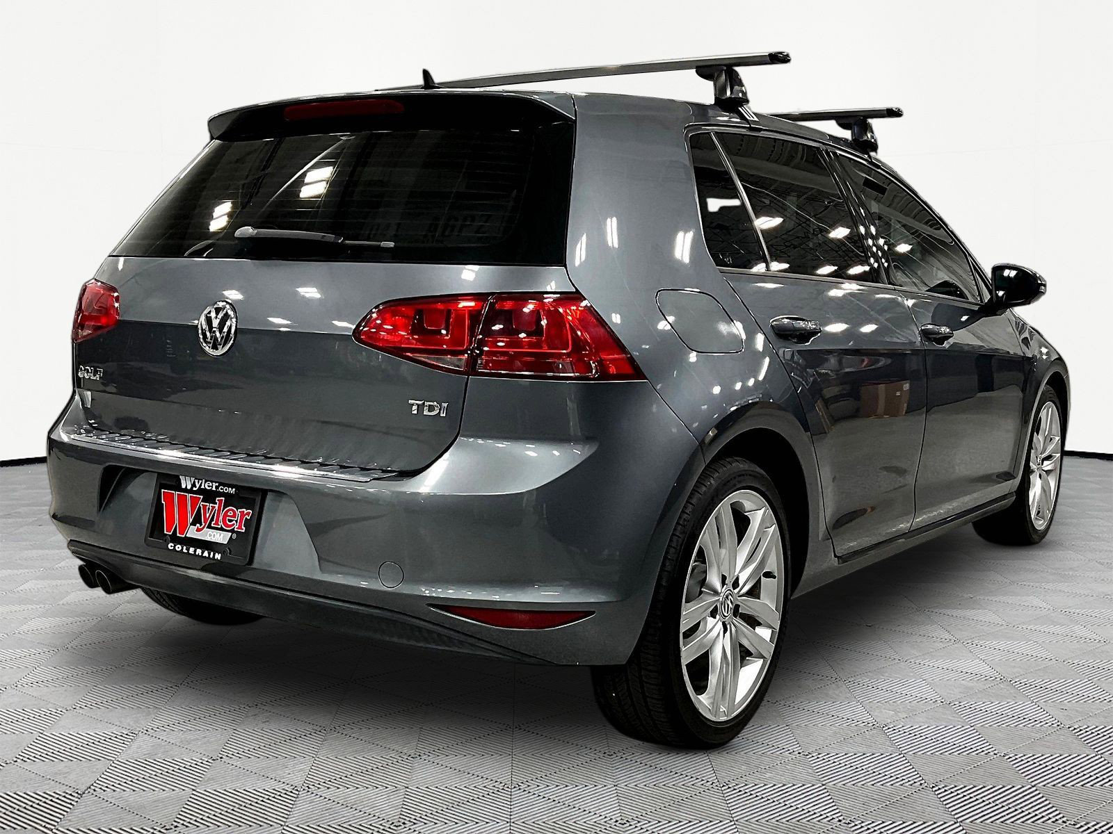 Used 2015 Volkswagen Golf TDI SEL w/ Lighting Package (SEL) FWD image 6